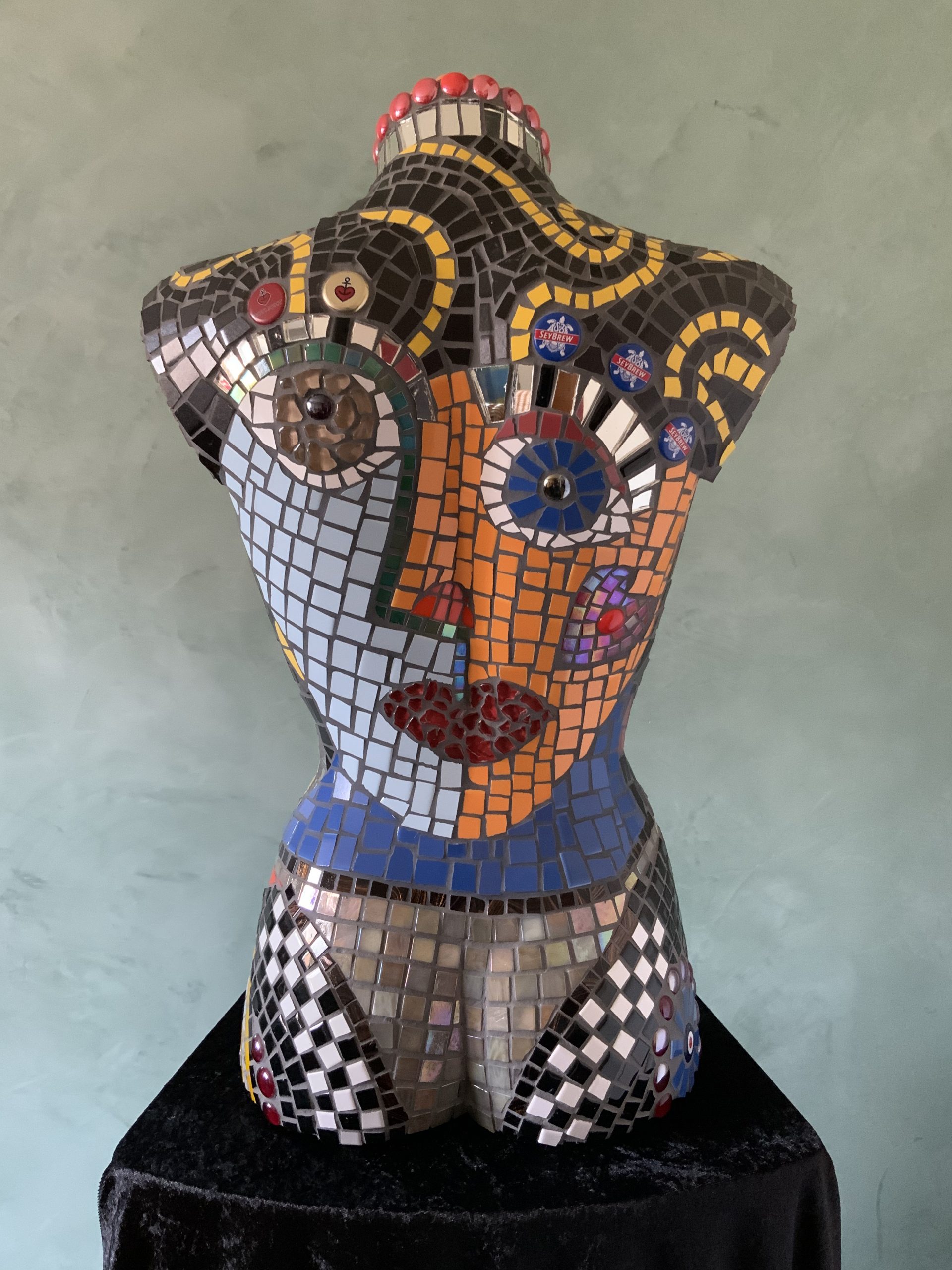 mosaik-torso-funnyfacelift-hinten
