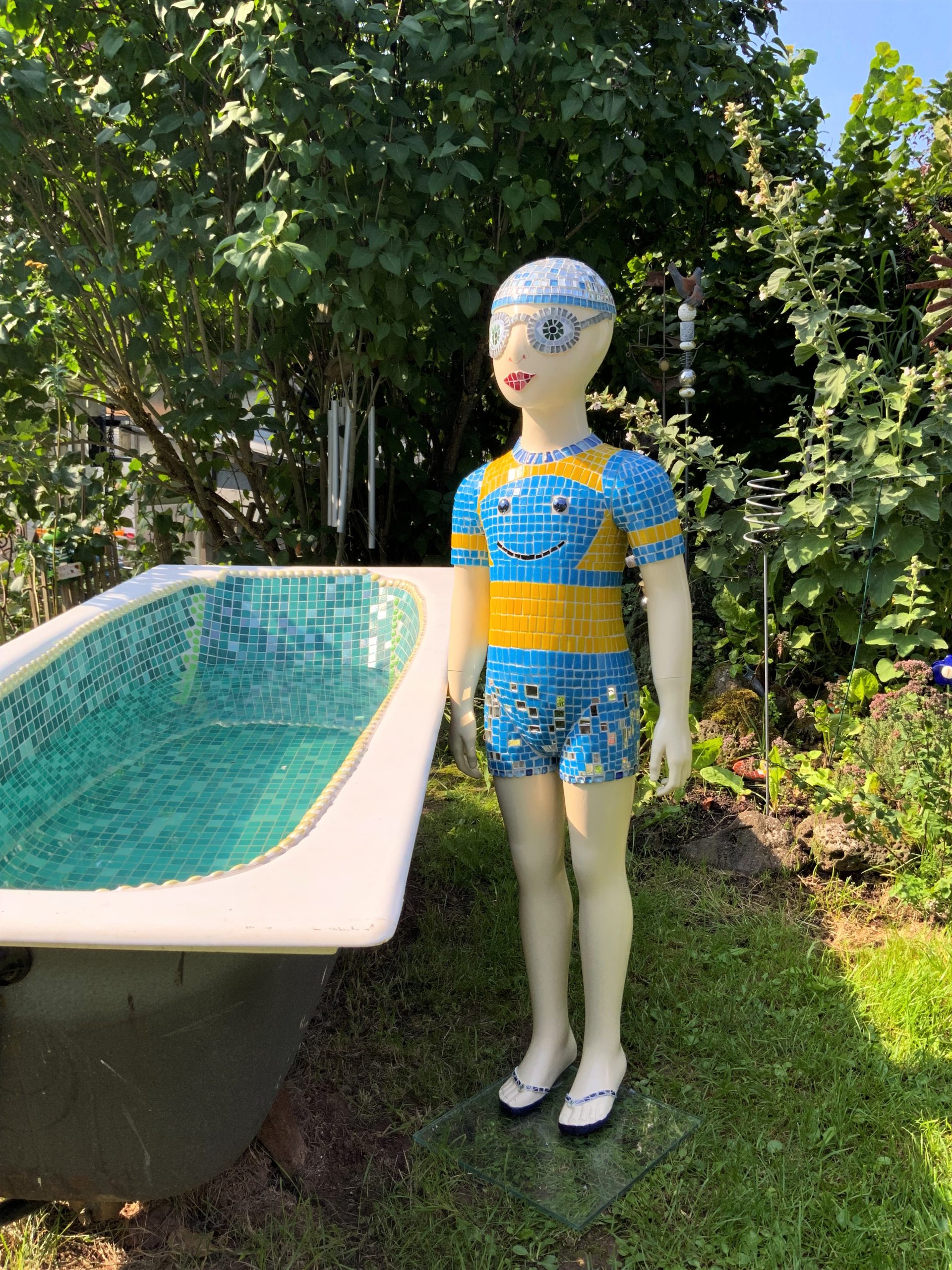 Mosaik Figur Kind Draußen